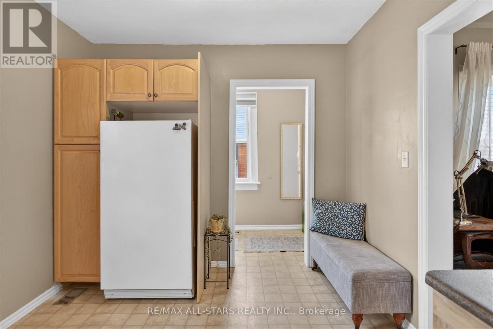 90 Glenelg Street W, Kawartha Lakes (Lindsay), Ontario  K9V 2V9 - Photo 18 - X13088456