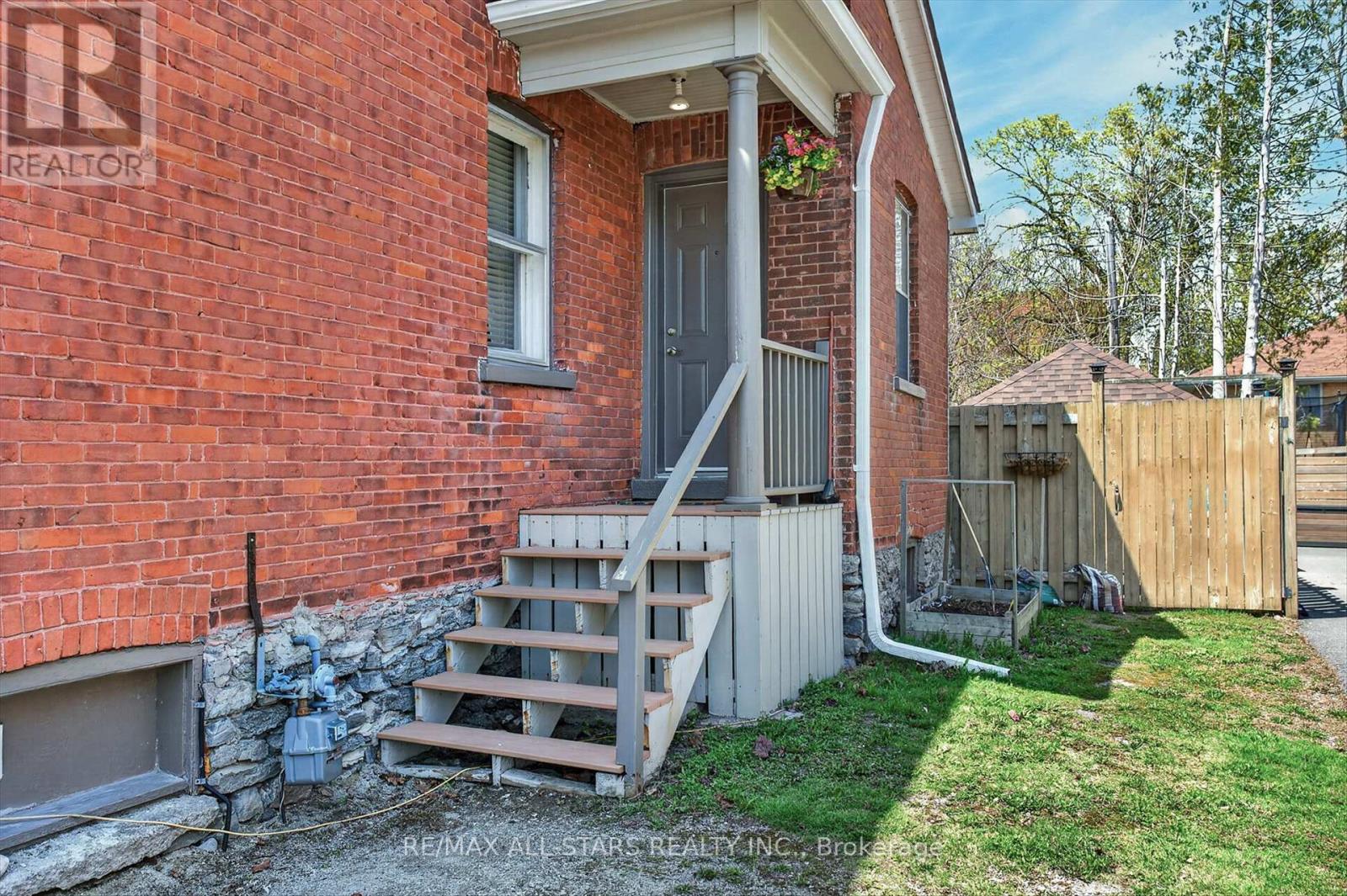 90 Glenelg Street W, Kawartha Lakes (Lindsay), Ontario  K9V 2V9 - Photo 31 - X13088456