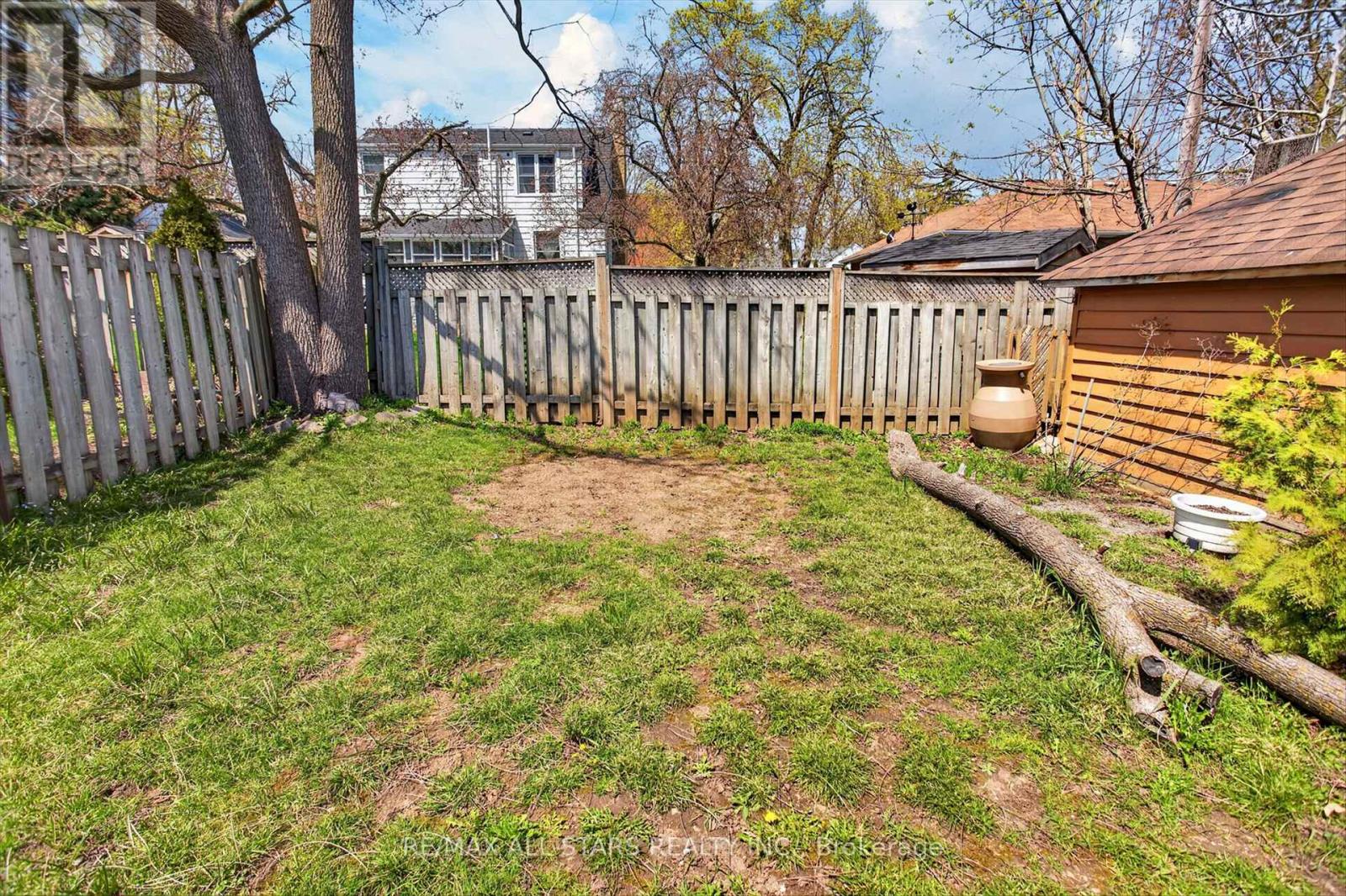 90 Glenelg Street W, Kawartha Lakes (Lindsay), Ontario  K9V 2V9 - Photo 36 - X13088456