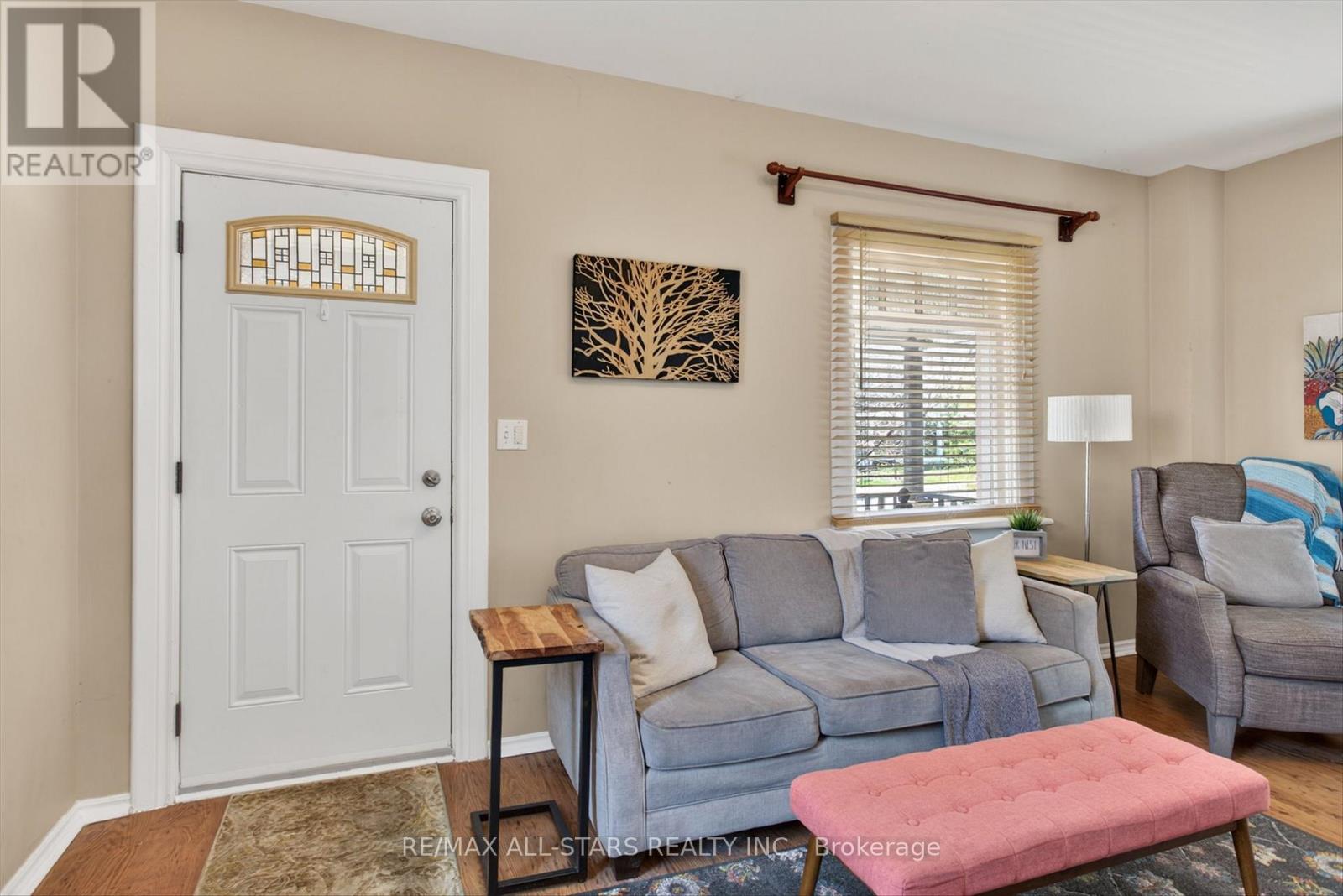 90 Glenelg Street W, Kawartha Lakes (Lindsay), Ontario  K9V 2V9 - Photo 5 - X13088456