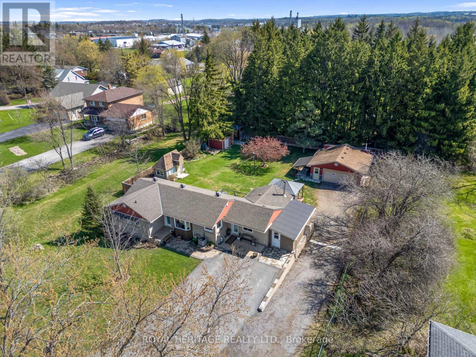 4003 Wallace Point Road, Peterborough (Ashburnham Ward 4), Ontario  K9J 6Y3 - Photo 3 - X13088562