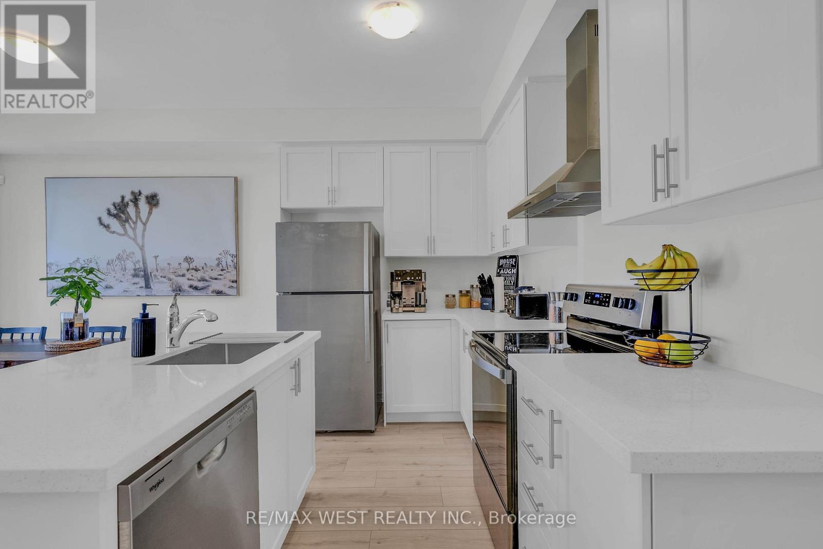 16 Hickey Lane, Kawartha Lakes (Lindsay), Ontario  K9V 0T2 - Photo 8 - X13089544