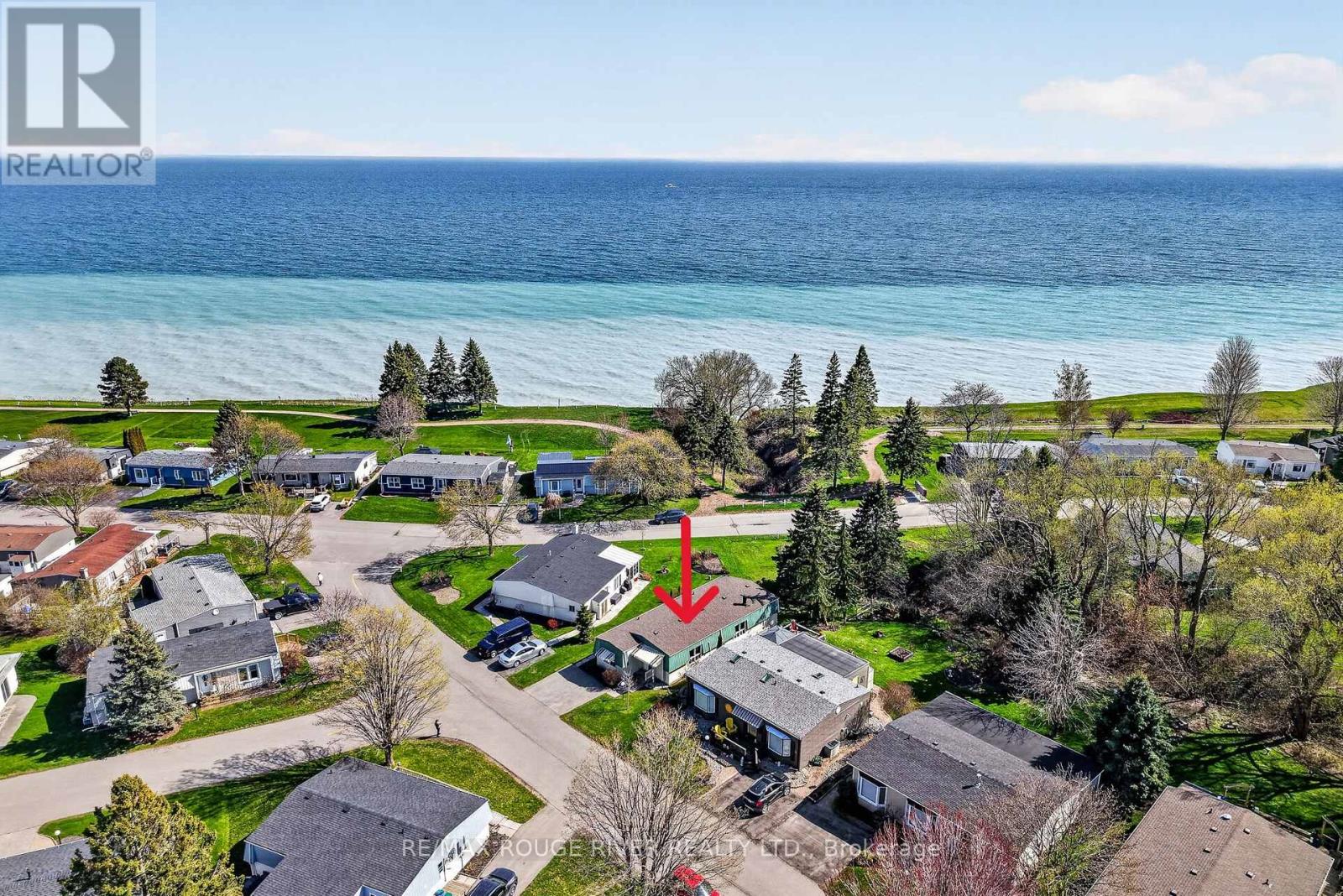 22 Eastbank Road, Clarington (Newcastle), Ontario  L1B 1A4 - Photo 3 - E13090108