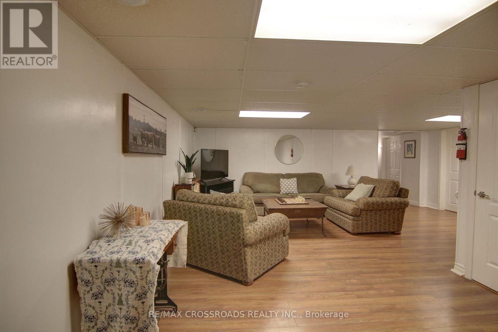 8 Green Arbour Way, Kawartha Lakes (Lindsay), Ontario  K9V 0E6 - Photo 13 - X13090362