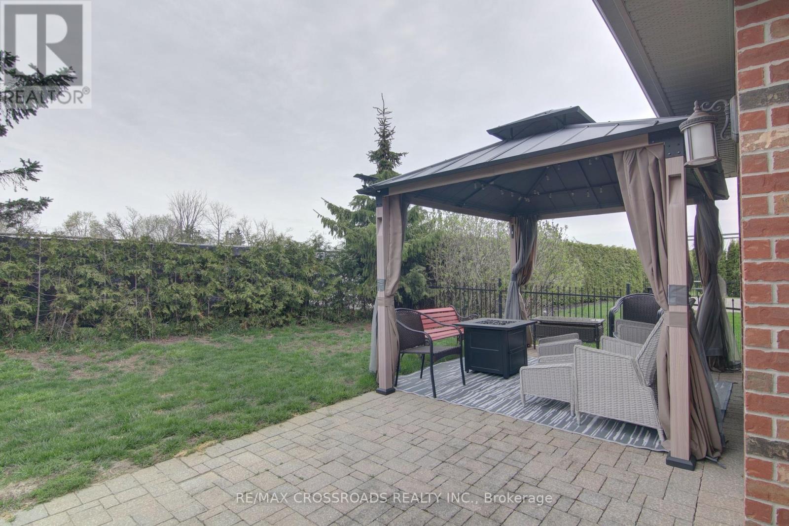 8 Green Arbour Way, Kawartha Lakes (Lindsay), Ontario  K9V 0E6 - Photo 17 - X13090362