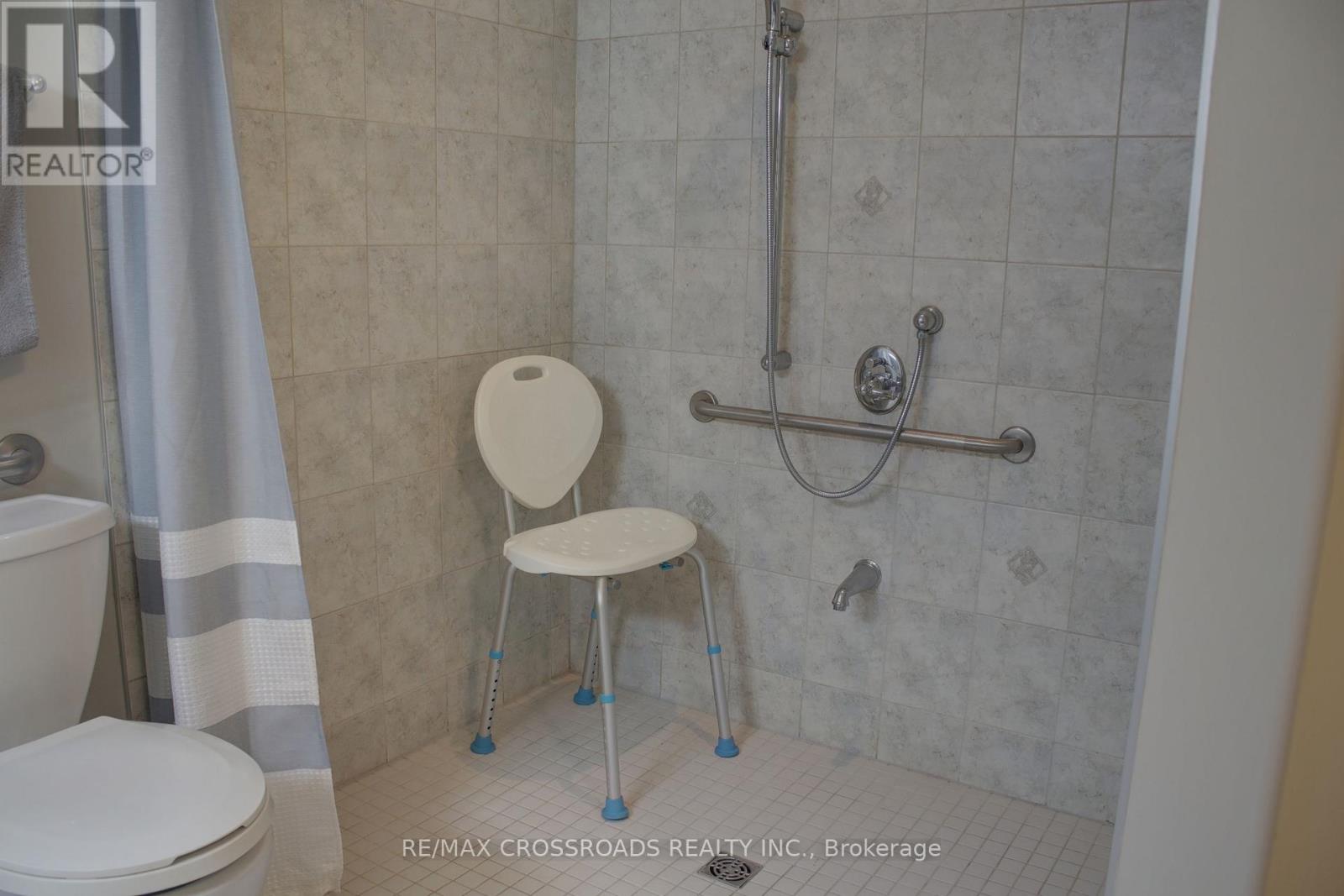 8 Green Arbour Way, Kawartha Lakes (Lindsay), Ontario  K9V 0E6 - Photo 19 - X13090362