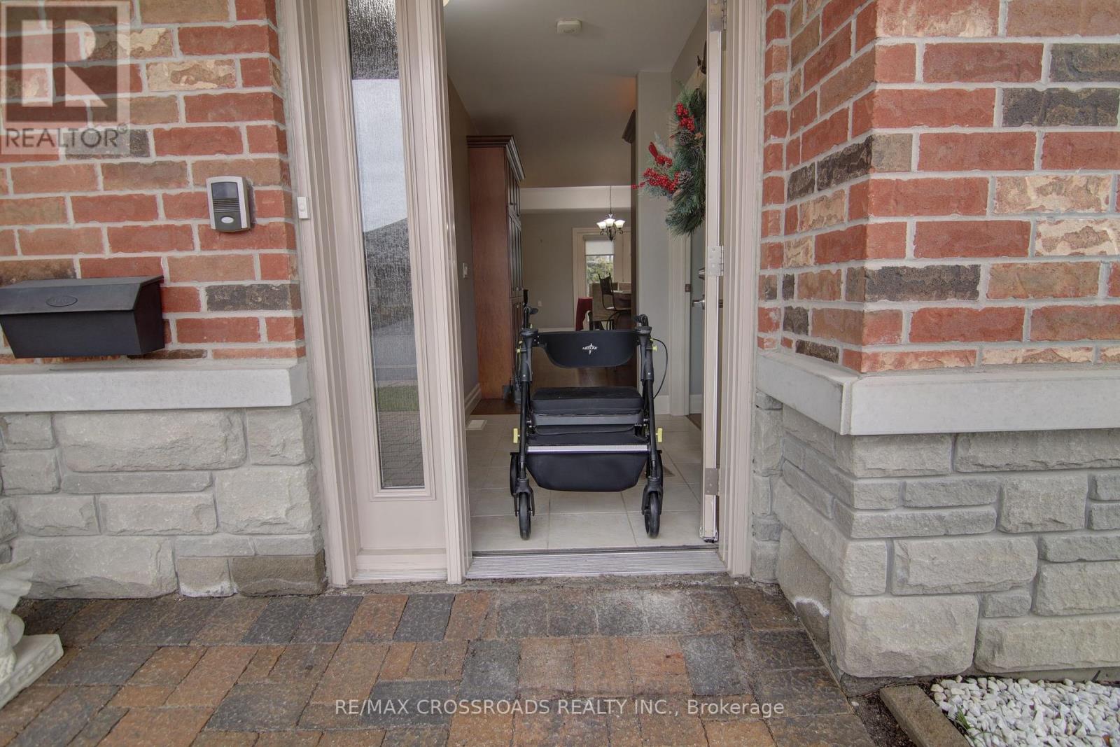 8 Green Arbour Way, Kawartha Lakes (Lindsay), Ontario  K9V 0E6 - Photo 20 - X13090362