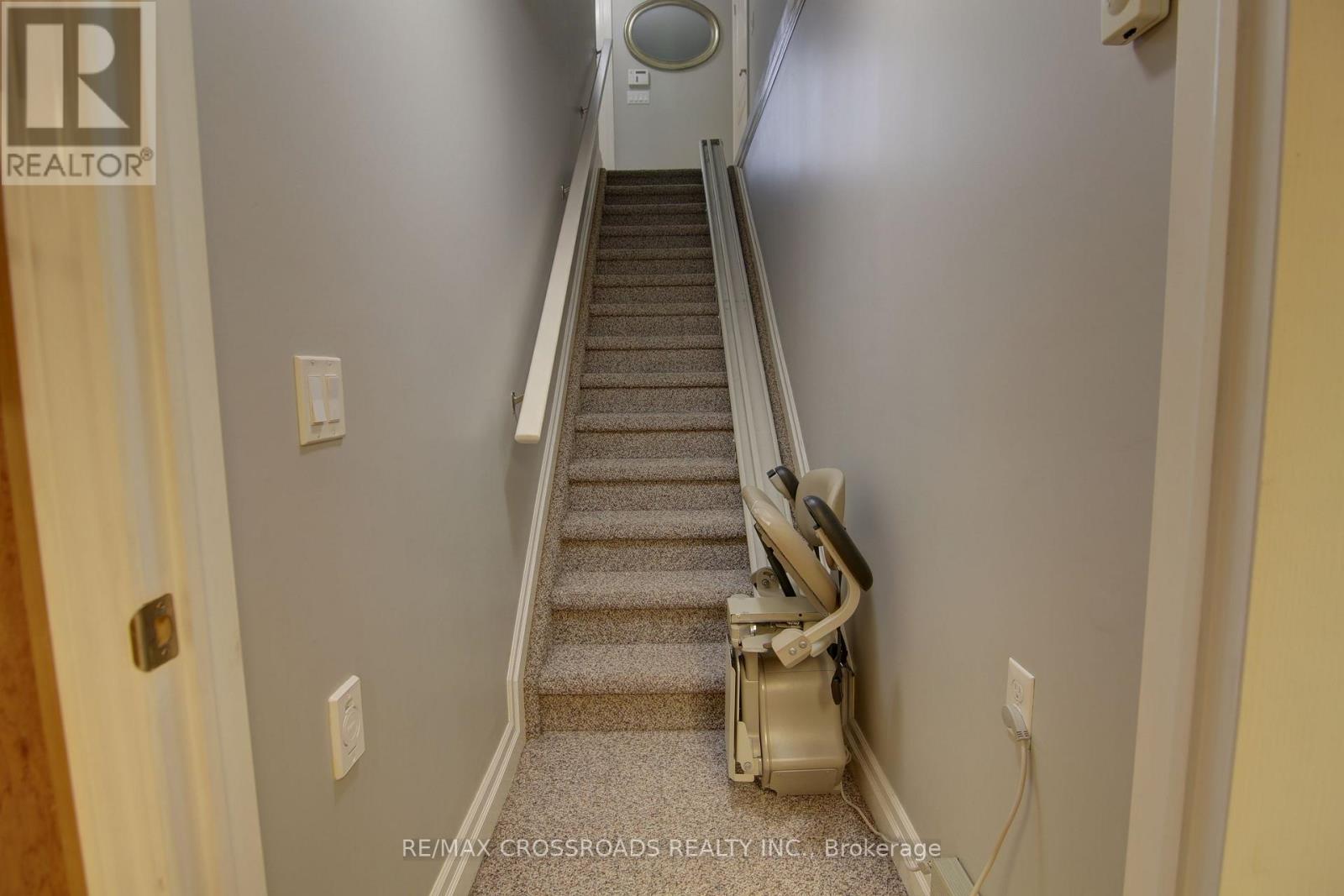 8 Green Arbour Way, Kawartha Lakes (Lindsay), Ontario  K9V 0E6 - Photo 25 - X13090362