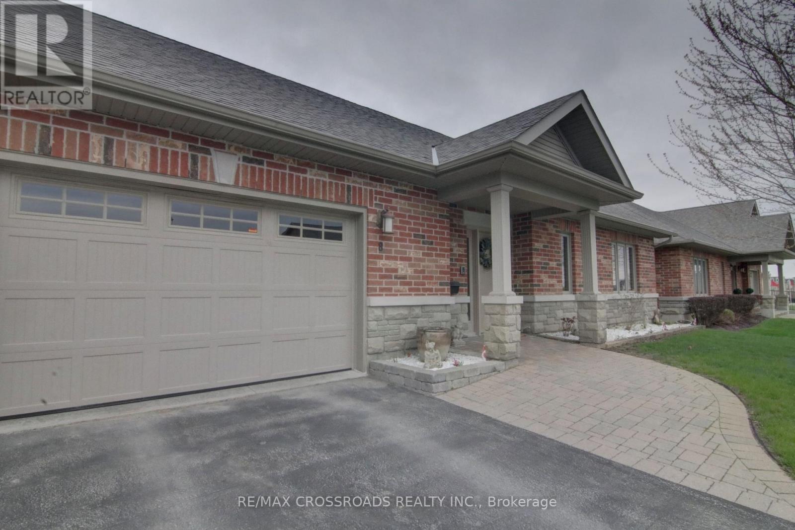 8 Green Arbour Way, Kawartha Lakes (Lindsay), Ontario  K9V 0E6 - Photo 3 - X13090362
