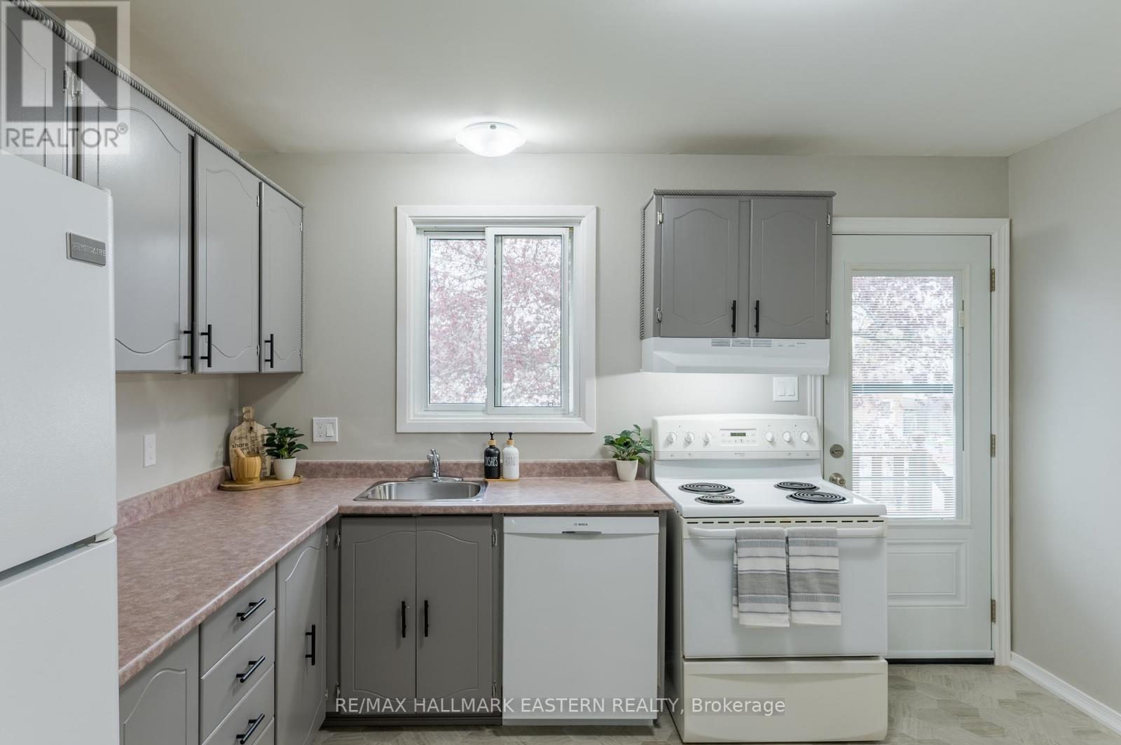 591 Otonabee Drive, Peterborough (Ashburnham Ward 4), Ontario  K9J 7X8 - Photo 18 - X13091720