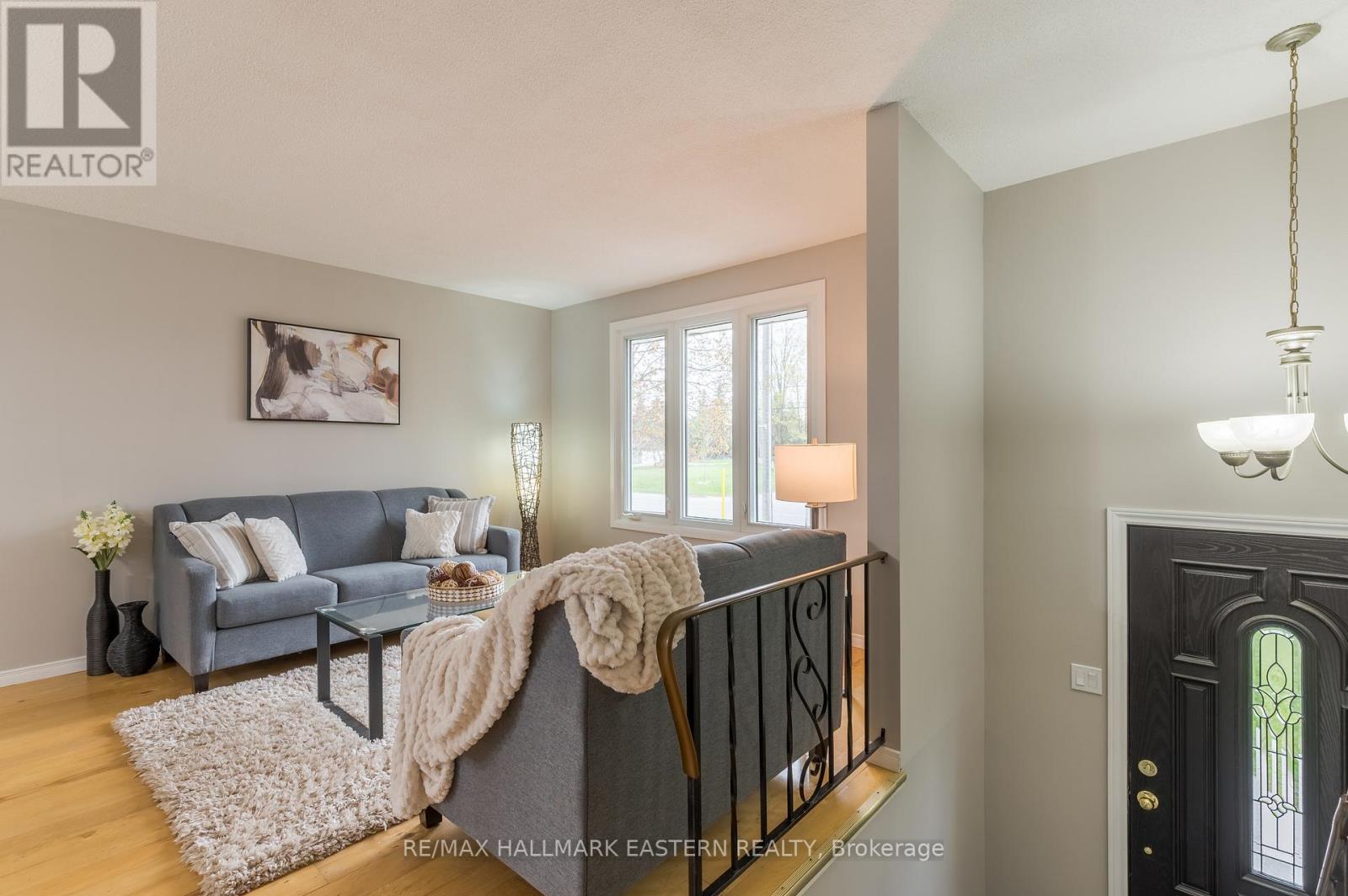 591 Otonabee Drive, Peterborough (Ashburnham Ward 4), Ontario  K9J 7X8 - Photo 5 - X13091720