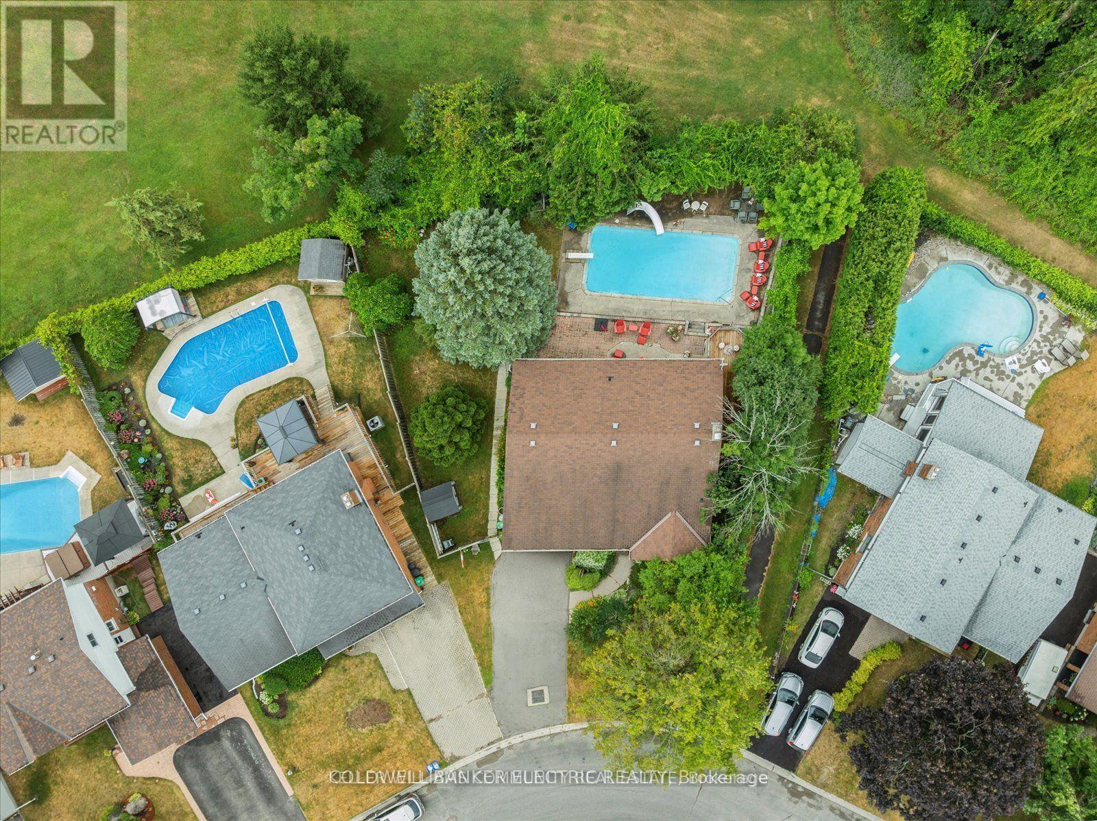 11 Bayleaf Court, Peterborough (Monaghan Ward 2), Ontario  K9K 1A2 - Photo 2 - X13092420