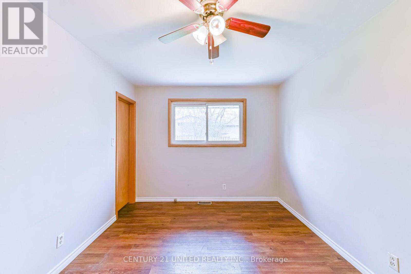 261 Maxwell Avenue, Peterborough (Ashburnham Ward 4), Ontario  K9J 1B4 - Photo 10 - X13092656