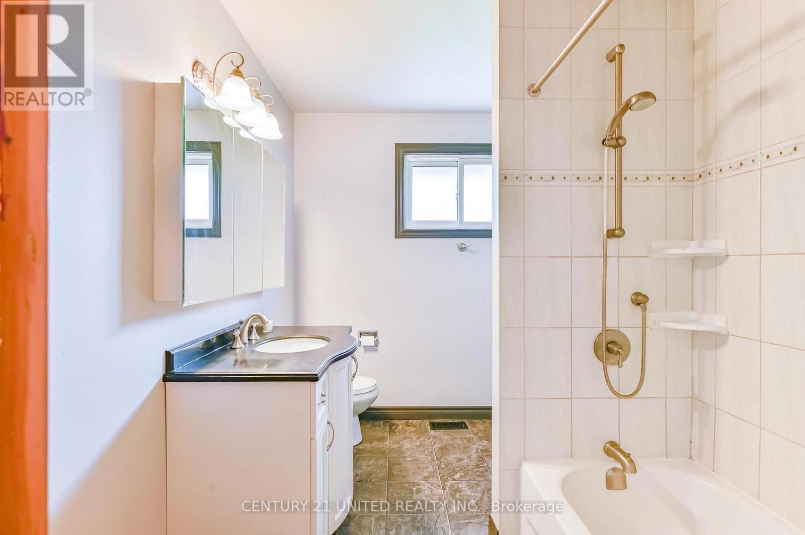 261 Maxwell Avenue, Peterborough (Ashburnham Ward 4), Ontario  K9J 1B4 - Photo 12 - X13092656