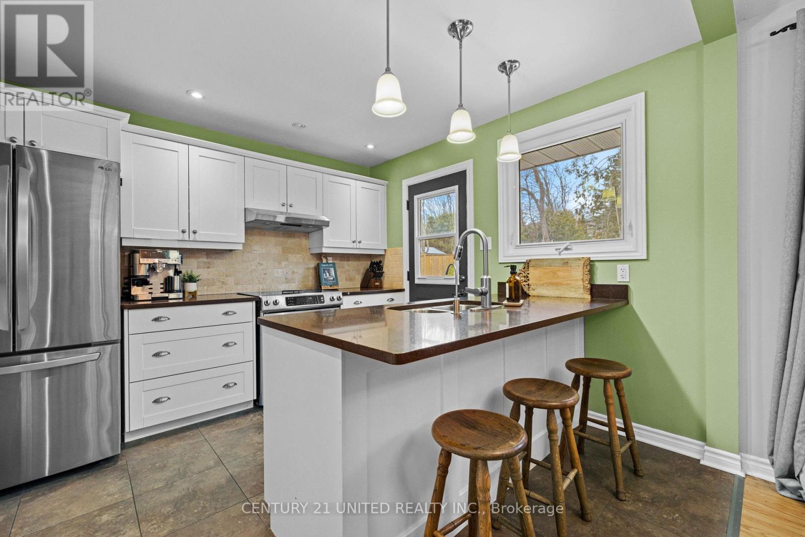 1227 Cartier Boulevard, Peterborough (Northcrest Ward 5), Ontario  K9H 6S2 - Photo 8 - X13092748