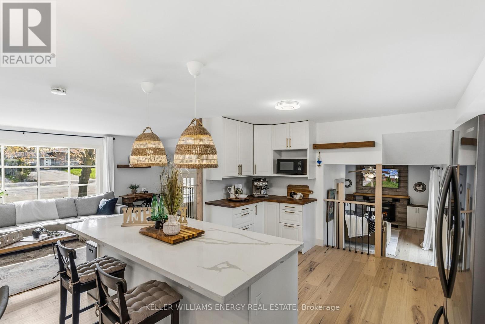58 Victoria Avenue N, Kawartha Lakes (Lindsay), Ontario  K9V 4G5 - Photo 3 - X13094564