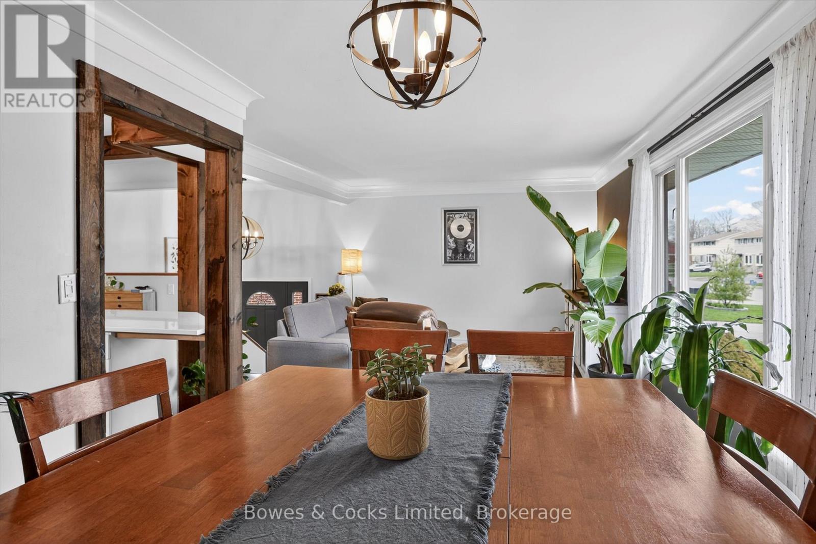 832 Cameron Street, Peterborough (Otonabee Ward 1), Ontario  K9J 4A3 - Photo 10 - X13094934