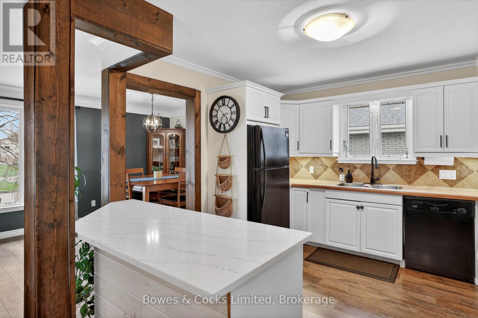 832 Cameron Street, Peterborough (Otonabee Ward 1), Ontario  K9J 4A3 - Photo 12 - X13094934