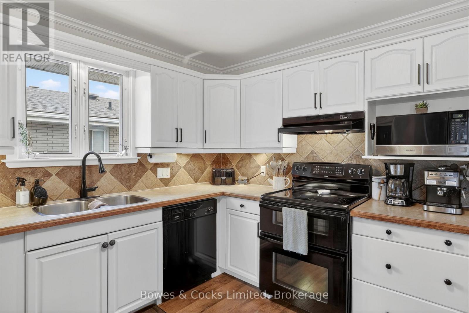 832 Cameron Street, Peterborough (Otonabee Ward 1), Ontario  K9J 4A3 - Photo 14 - X13094934