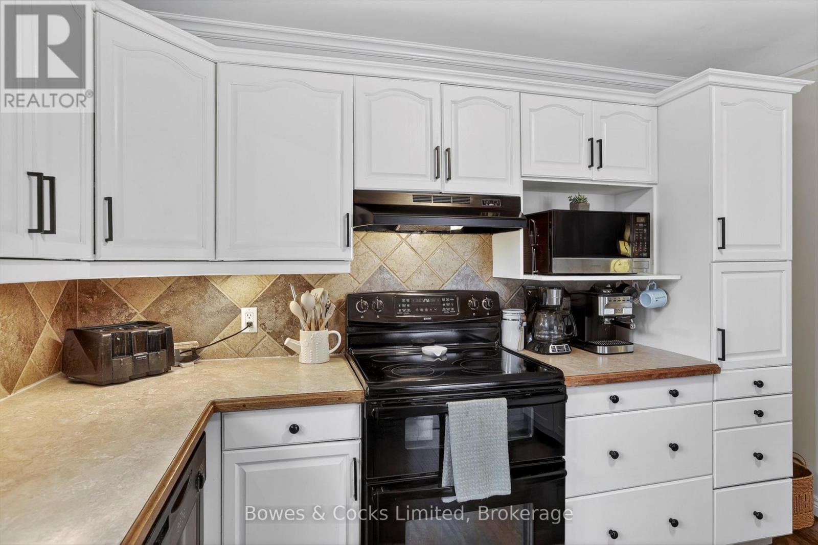 832 Cameron Street, Peterborough (Otonabee Ward 1), Ontario  K9J 4A3 - Photo 16 - X13094934