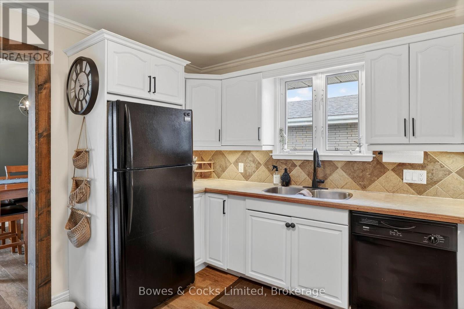 832 Cameron Street, Peterborough (Otonabee Ward 1), Ontario  K9J 4A3 - Photo 17 - X13094934