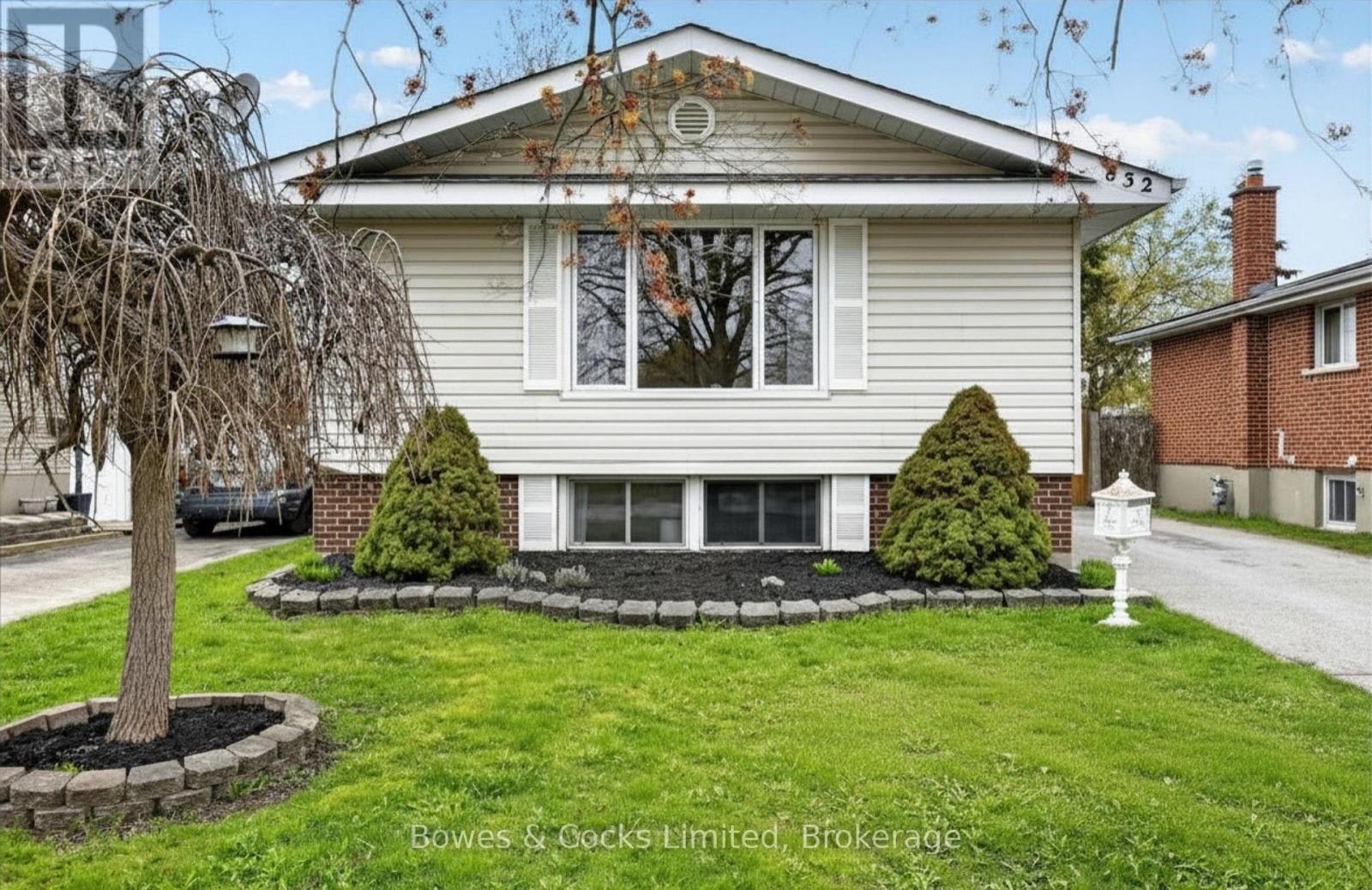 832 Cameron Street, Peterborough (Otonabee Ward 1), Ontario  K9J 4A3 - Photo 2 - X13094934