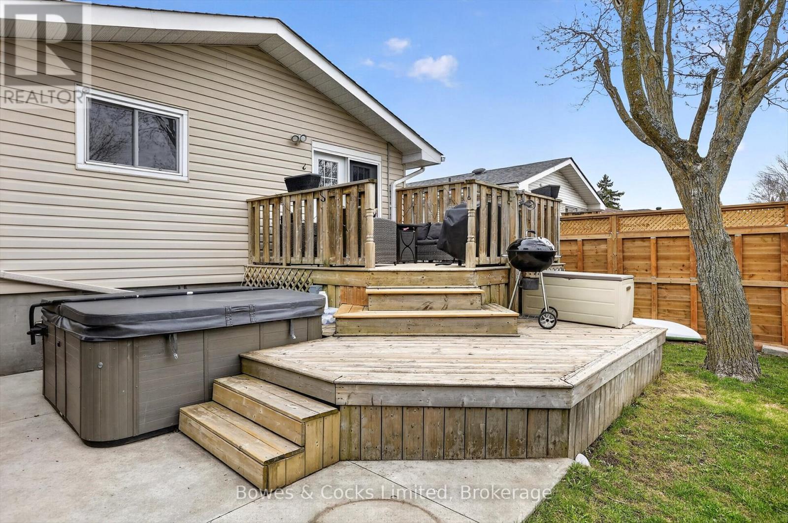 832 Cameron Street, Peterborough (Otonabee Ward 1), Ontario  K9J 4A3 - Photo 39 - X13094934