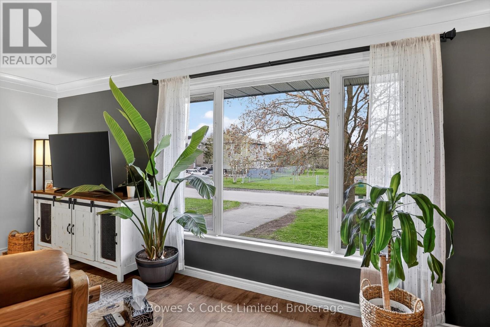 832 Cameron Street, Peterborough (Otonabee Ward 1), Ontario  K9J 4A3 - Photo 6 - X13094934