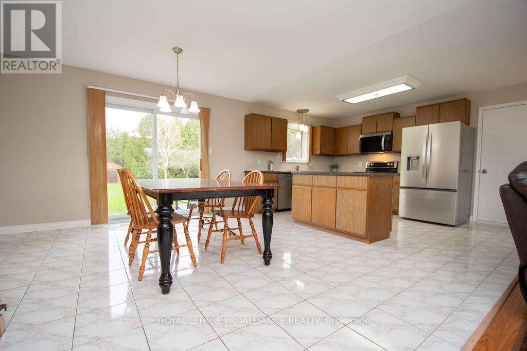 1989 Darling Crescent, Cavan Monaghan (Cavan Twp), Ontario  L0A 1C0 - Photo 11 - X13095748