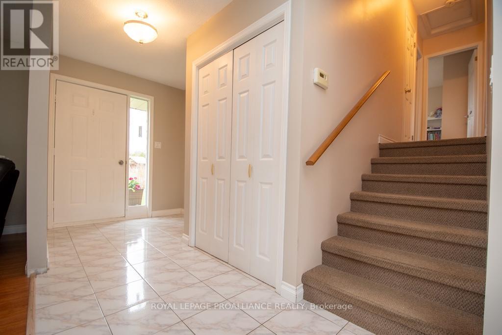 1989 Darling Crescent, Cavan Monaghan (Cavan Twp), Ontario  L0A 1C0 - Photo 5 - X13095748