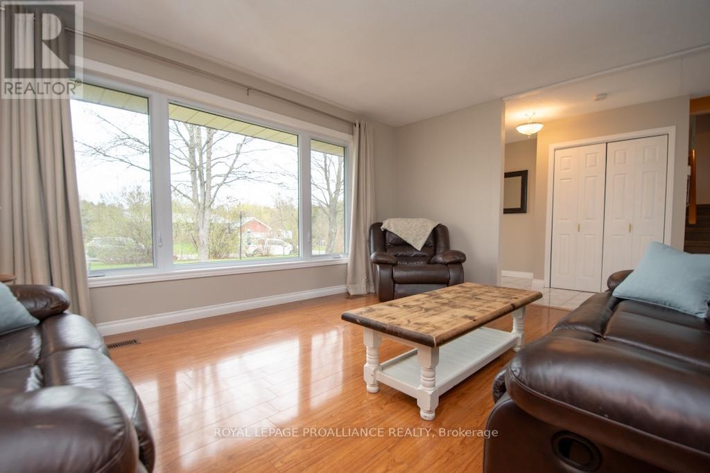 1989 Darling Crescent, Cavan Monaghan (Cavan Twp), Ontario  L0A 1C0 - Photo 8 - X13095748