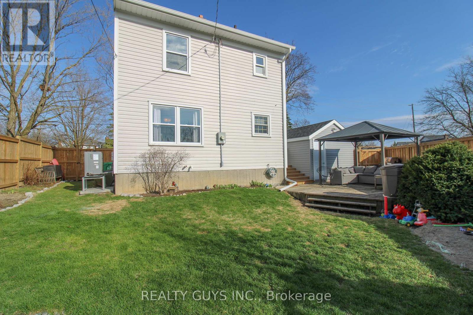 727 Chesterfield Avenue, Peterborough (Northcrest Ward 5), Ontario  K9H 4Y1 - Photo 11 - X13095888