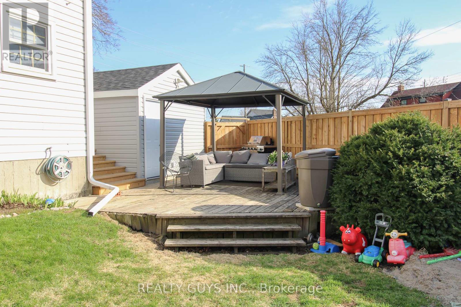 727 Chesterfield Avenue, Peterborough (Northcrest Ward 5), Ontario  K9H 4Y1 - Photo 12 - X13095888