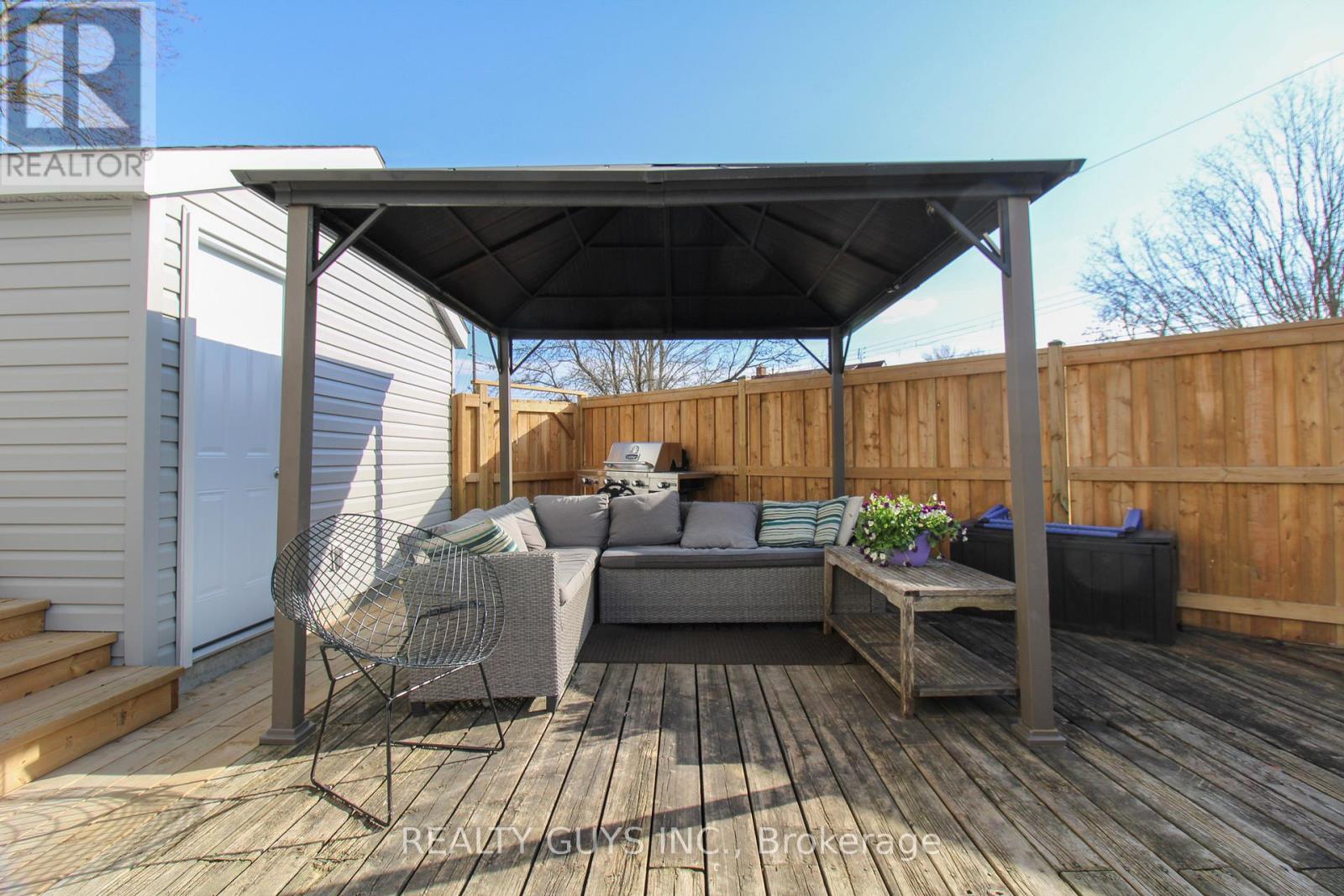 727 Chesterfield Avenue, Peterborough (Northcrest Ward 5), Ontario  K9H 4Y1 - Photo 8 - X13095888