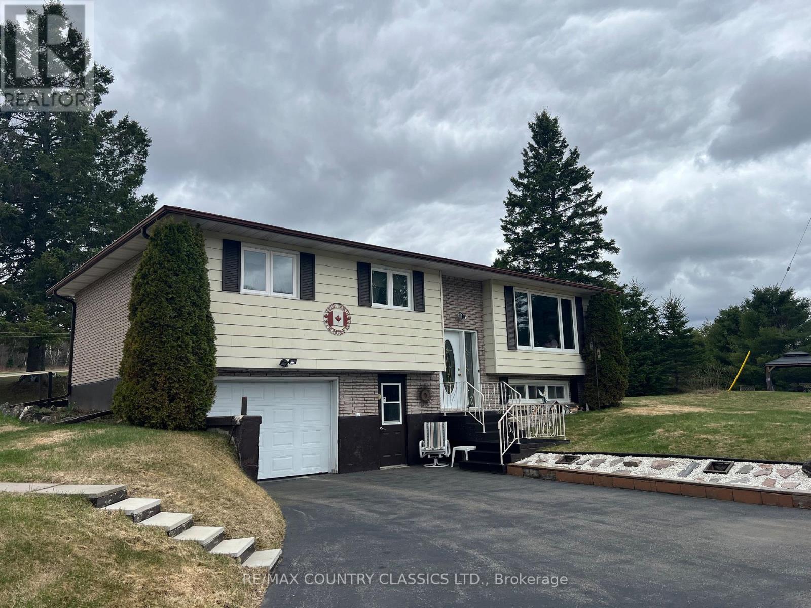 3559 South Baptiste Lake Road, Highlands East (Cardiff Ward), Ontario  K0L 2A0 - Photo 3 - X13096956