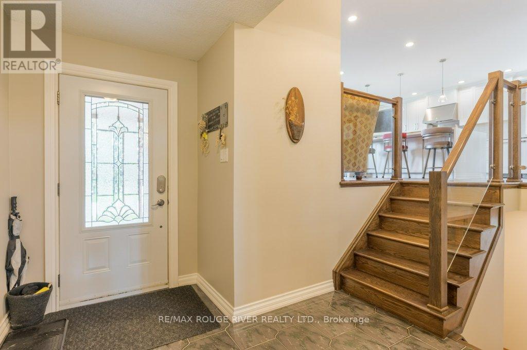 2993 Jennifer Drive, Peterborough (Northcrest Ward 5), Ontario  K9L 1Y6 - Photo 10 - X13097050