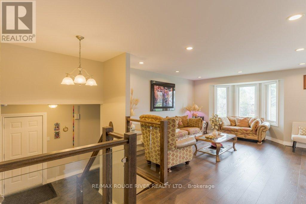 2993 Jennifer Drive, Peterborough (Northcrest Ward 5), Ontario  K9L 1Y6 - Photo 11 - X13097050