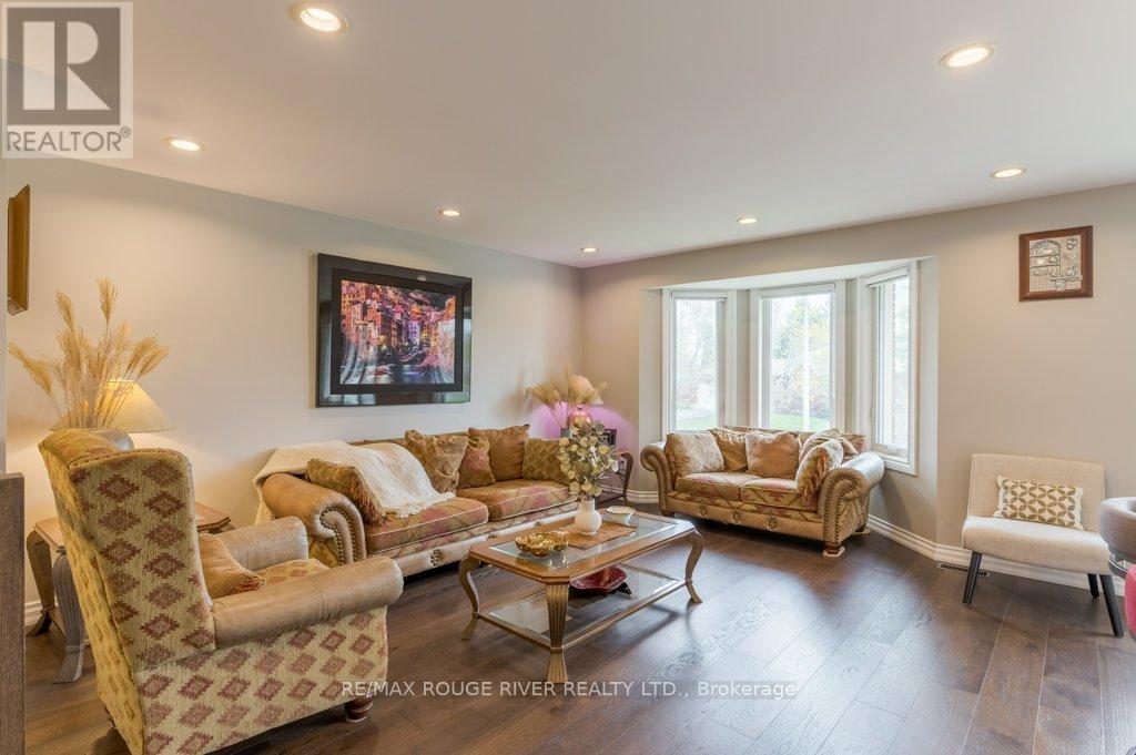 2993 Jennifer Drive, Peterborough (Northcrest Ward 5), Ontario  K9L 1Y6 - Photo 12 - X13097050