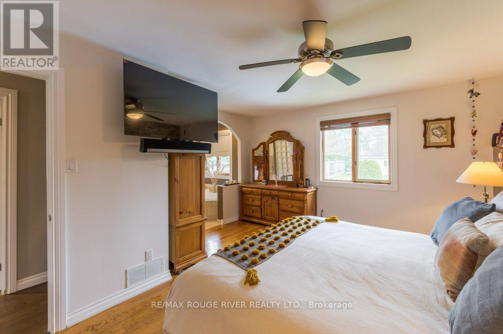 2993 Jennifer Drive, Peterborough (Northcrest Ward 5), Ontario  K9L 1Y6 - Photo 27 - X13097050