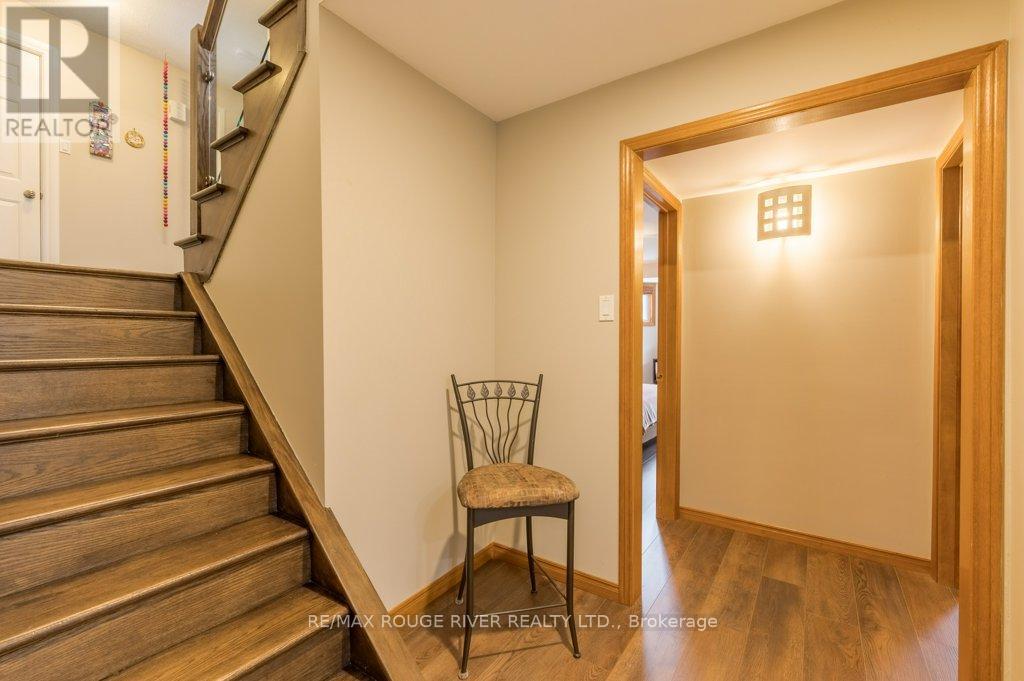 2993 Jennifer Drive, Peterborough (Northcrest Ward 5), Ontario  K9L 1Y6 - Photo 32 - X13097050