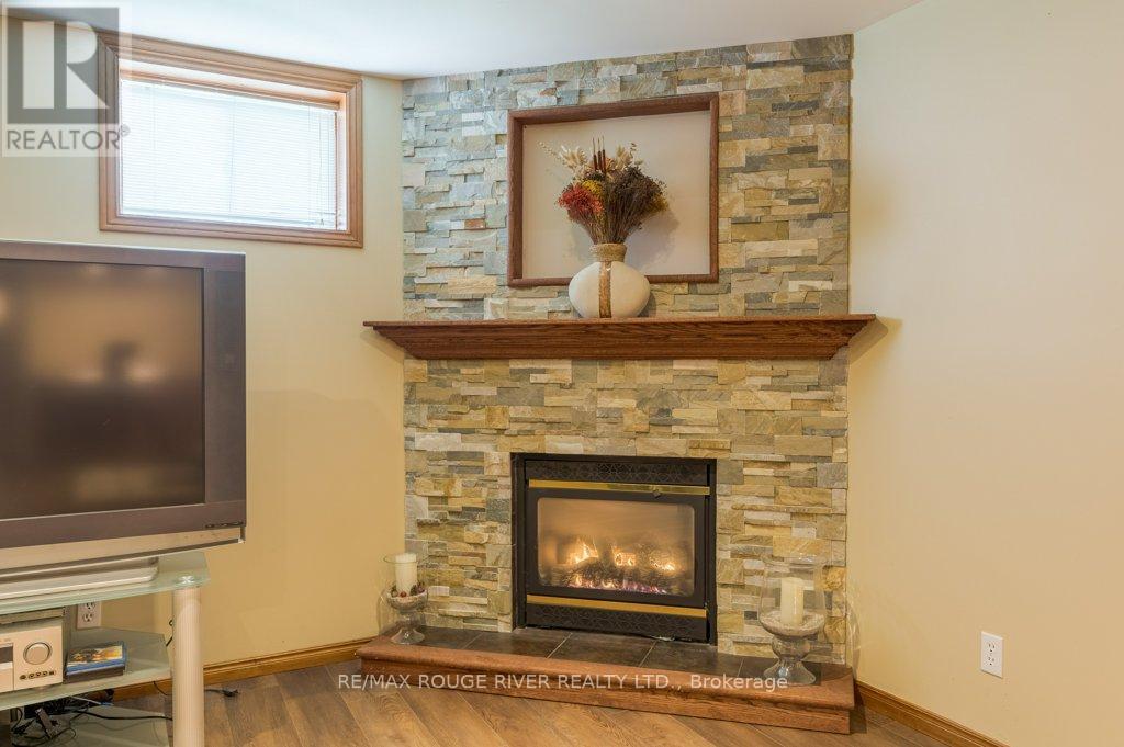 2993 Jennifer Drive, Peterborough (Northcrest Ward 5), Ontario  K9L 1Y6 - Photo 34 - X13097050