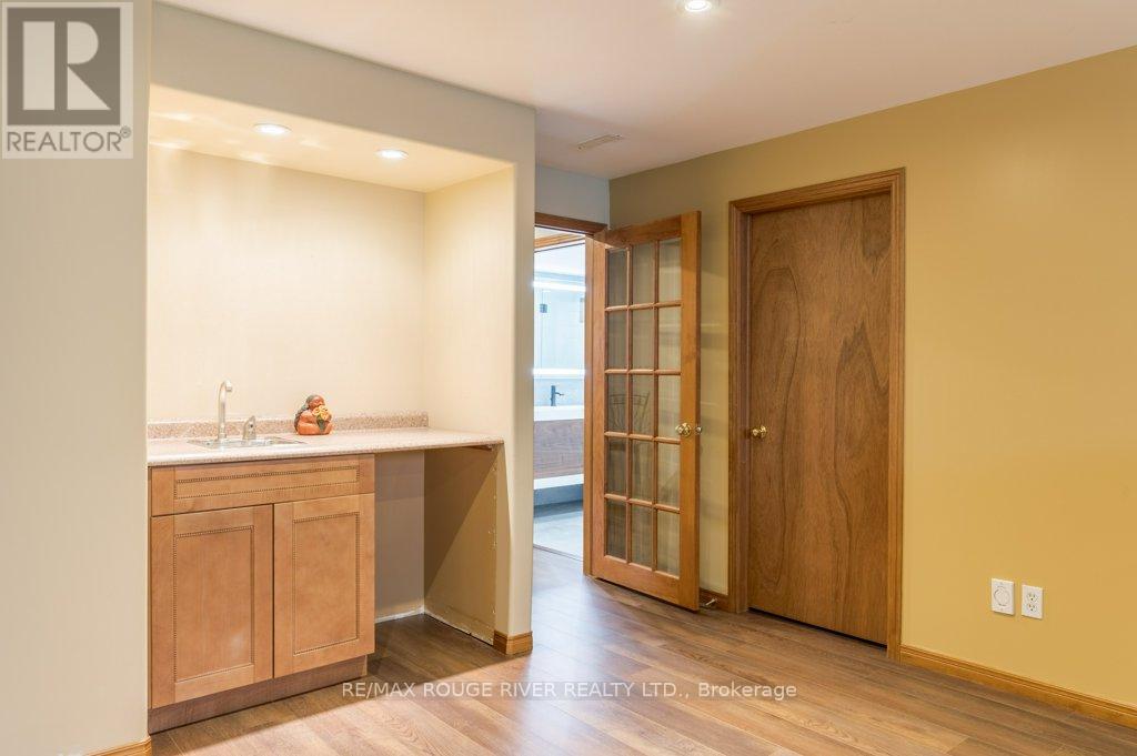 2993 Jennifer Drive, Peterborough (Northcrest Ward 5), Ontario  K9L 1Y6 - Photo 35 - X13097050