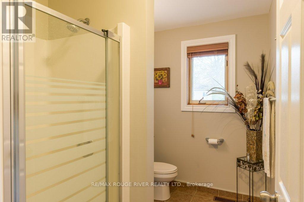 2993 Jennifer Drive, Peterborough (Northcrest Ward 5), Ontario  K9L 1Y6 - Photo 7 - X13097050