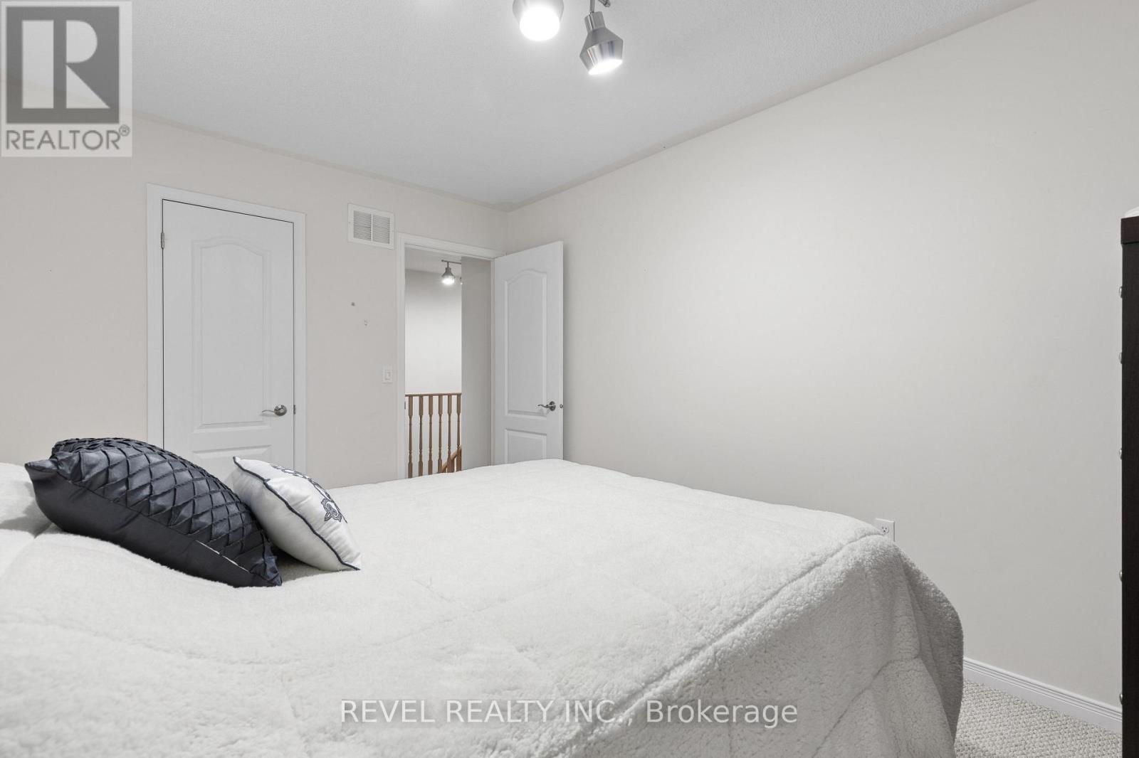 47 Lisbeth Crescent, Kawartha Lakes (Lindsay), Ontario  K9V 0C9 - Photo 30 - X13097426