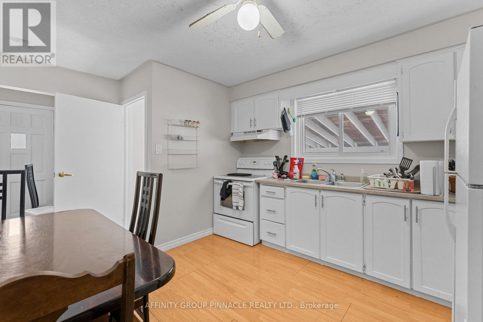 1096 Barnardo Avenue, Peterborough (Northcrest Ward 5), Ontario  K9H 5X2 - Photo 6 - X13097458