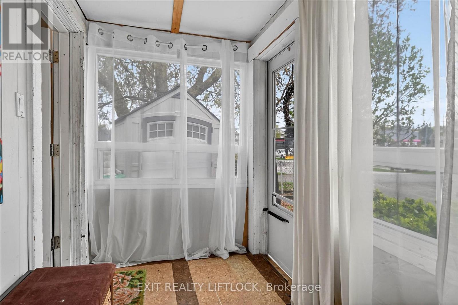 509 Gilchrist Street, Peterborough (Town Ward 3), Ontario  K9H 4N7 - Photo 4 - X13097526
