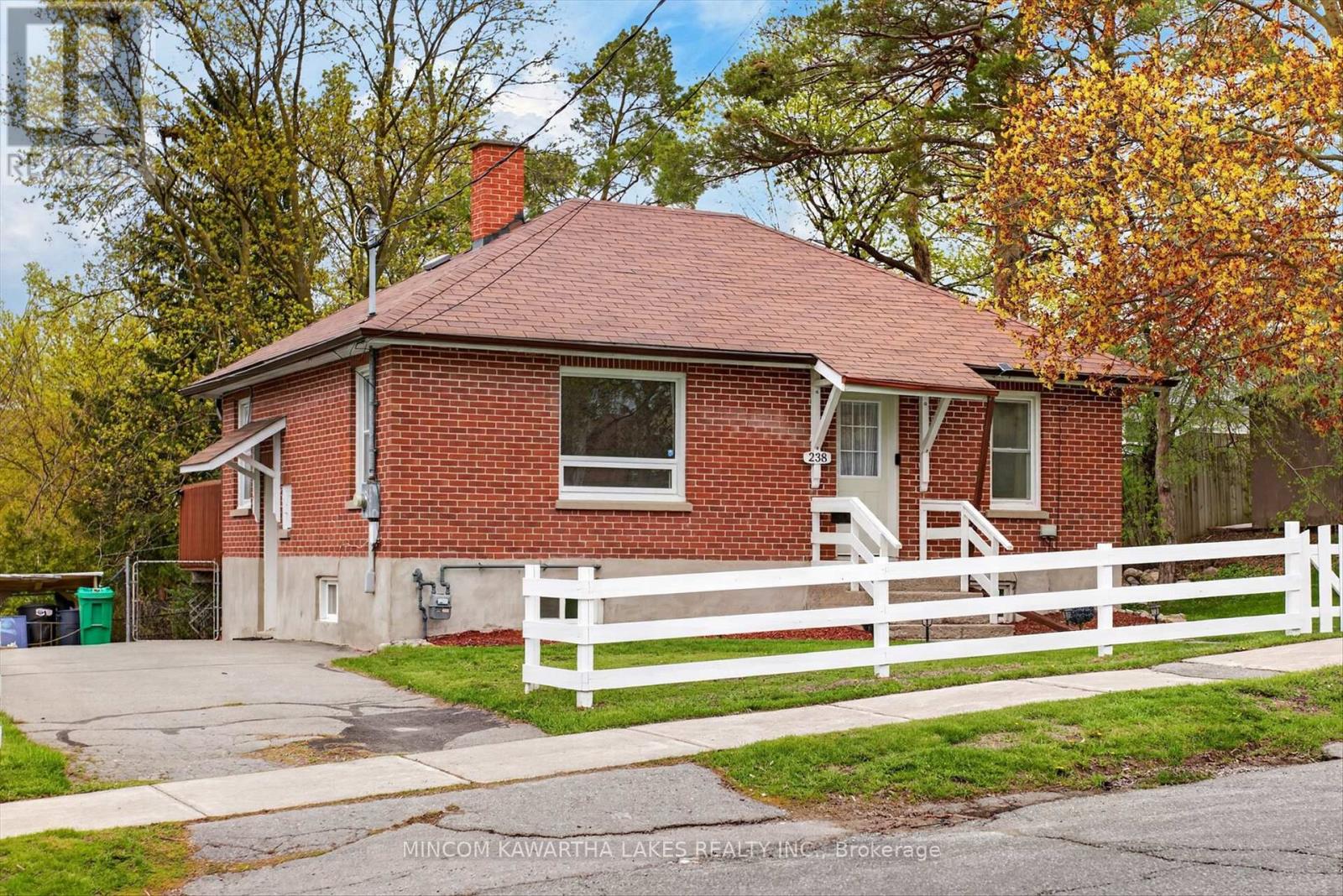 238 Mcfarlane Street, Peterborough (Ashburnham Ward 4), Ontario  K9H 1K3 - Photo 6 - X13098216