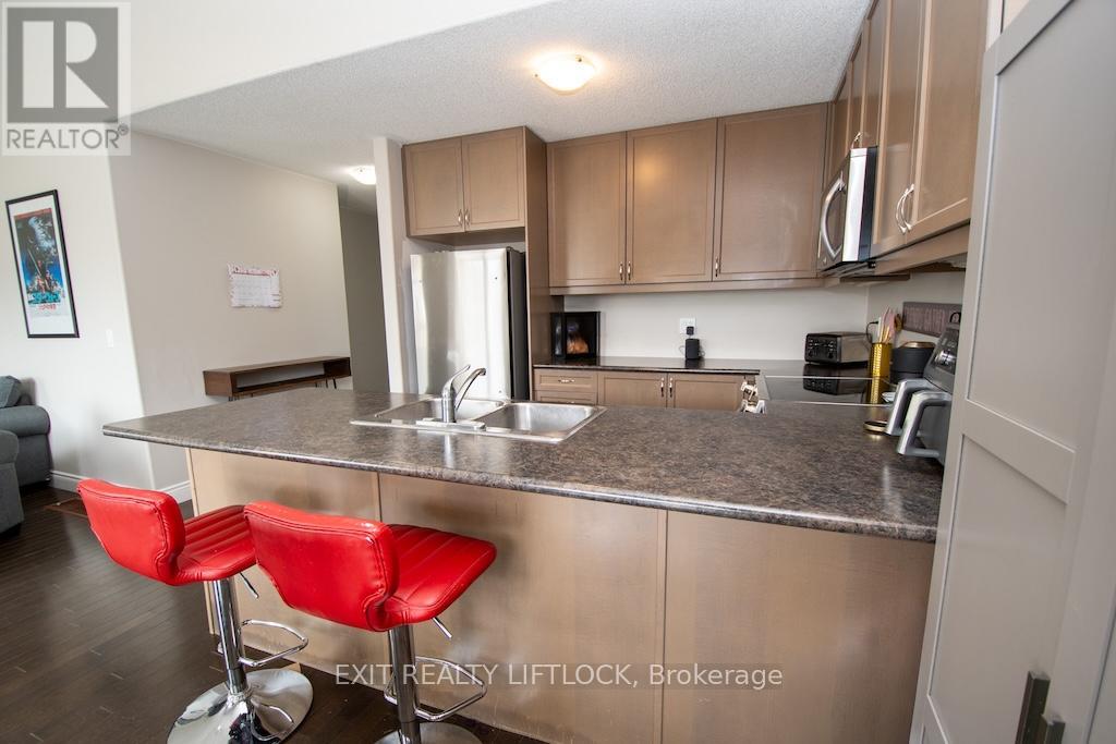 2679 Foxmeadow Road, Peterborough (Ashburnham Ward 4), Ontario  K9L 0A8 - Photo 11 - X13098366