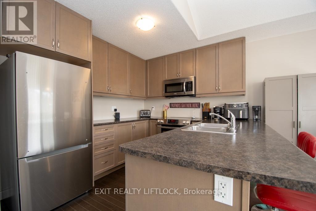 2679 Foxmeadow Road, Peterborough (Ashburnham Ward 4), Ontario  K9L 0A8 - Photo 13 - X13098366