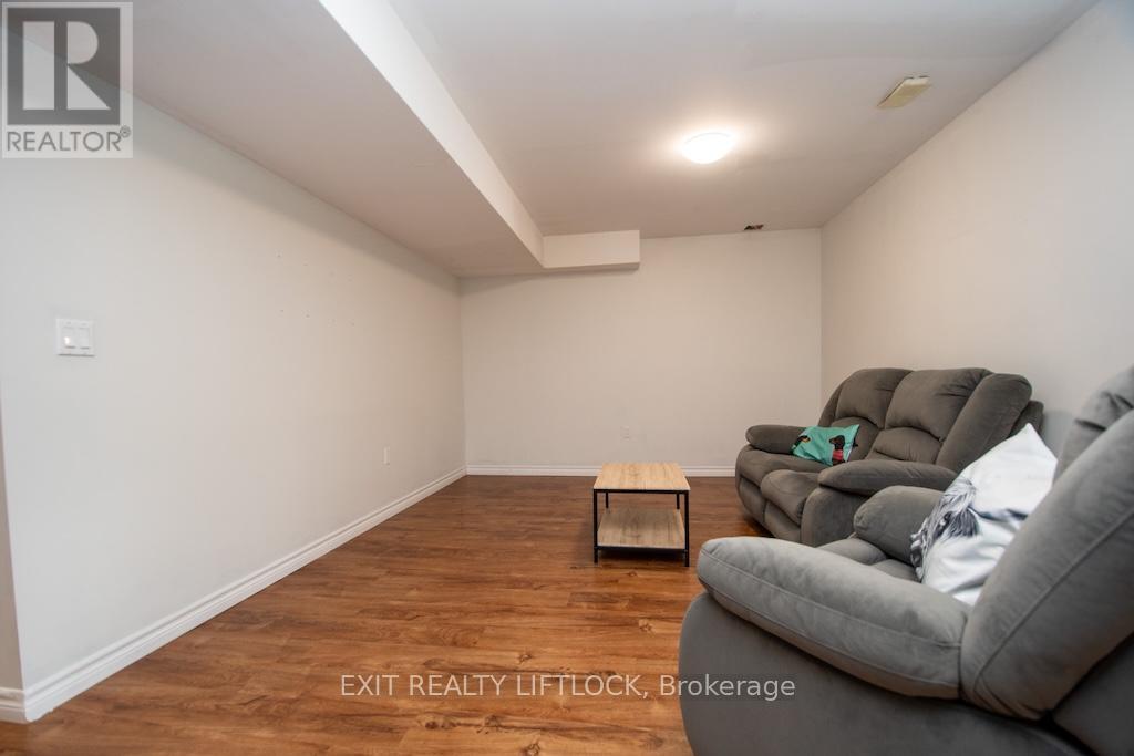 2679 Foxmeadow Road, Peterborough (Ashburnham Ward 4), Ontario  K9L 0A8 - Photo 35 - X13098366